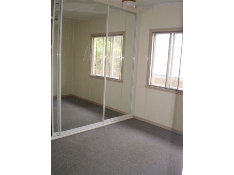 3 Frank Street, Scarborough QLD 4020