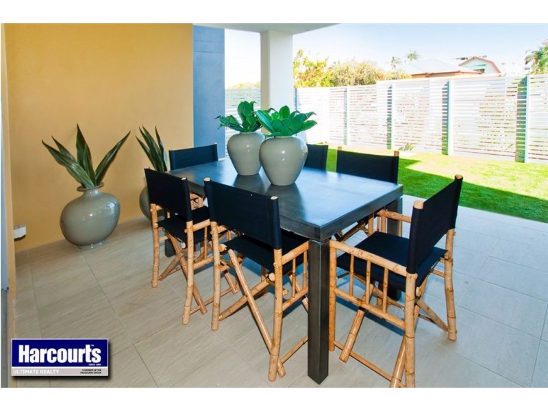 10 Georgina Street, Woody Point QLD 4019