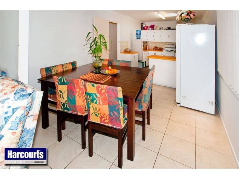 8 Amanda Street, Scarborough QLD 4020