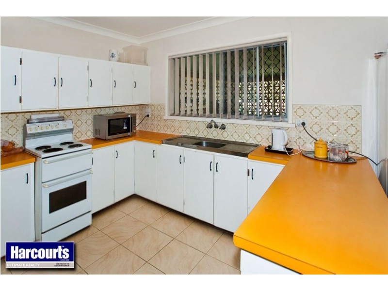 8 Amanda Street, Scarborough QLD 4020