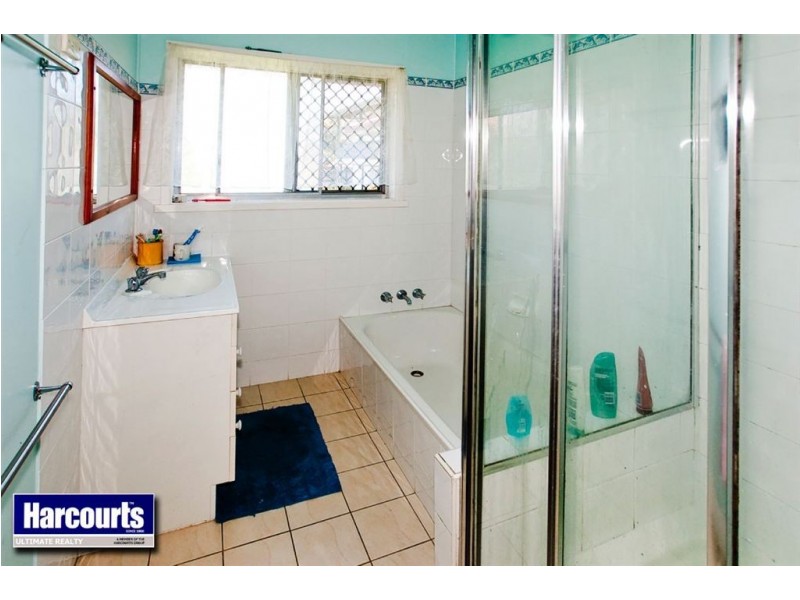 8 Amanda Street, Scarborough QLD 4020