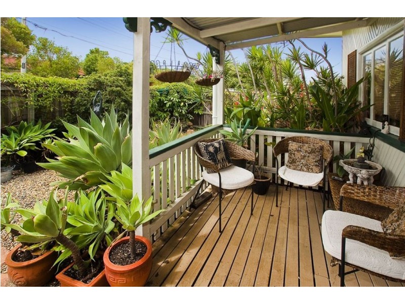 18 Tainton Street, Clontarf QLD 4019