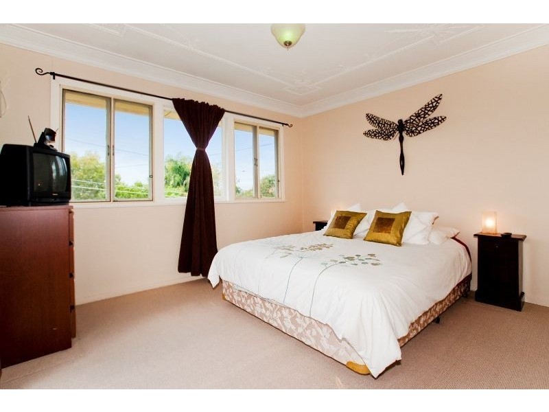 32 Duke Street, Brighton QLD 4017