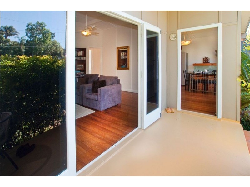 175 Scarborough Road, Scarborough QLD 4020