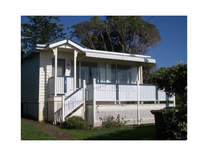 87 Flinders Parade, Scarborough QLD 4020