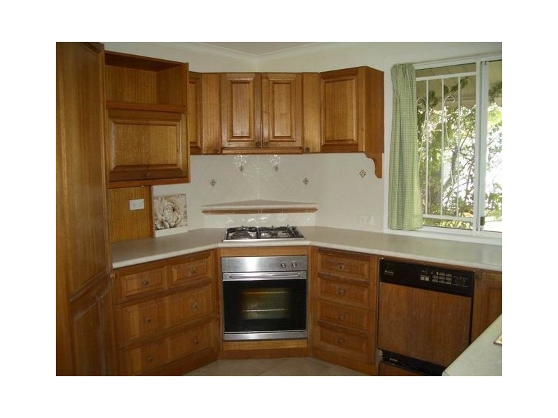 87 Flinders Parade, Scarborough QLD 4020