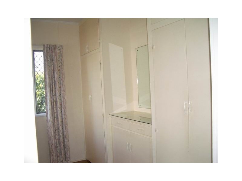 87 Flinders Parade, Scarborough QLD 4020