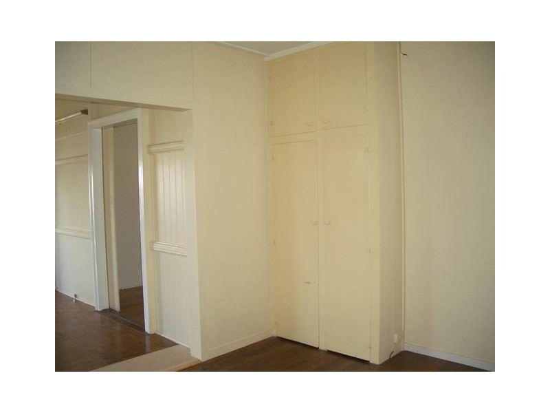 87 Flinders Parade, Scarborough QLD 4020