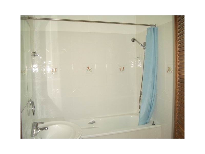 87 Flinders Parade, Scarborough QLD 4020