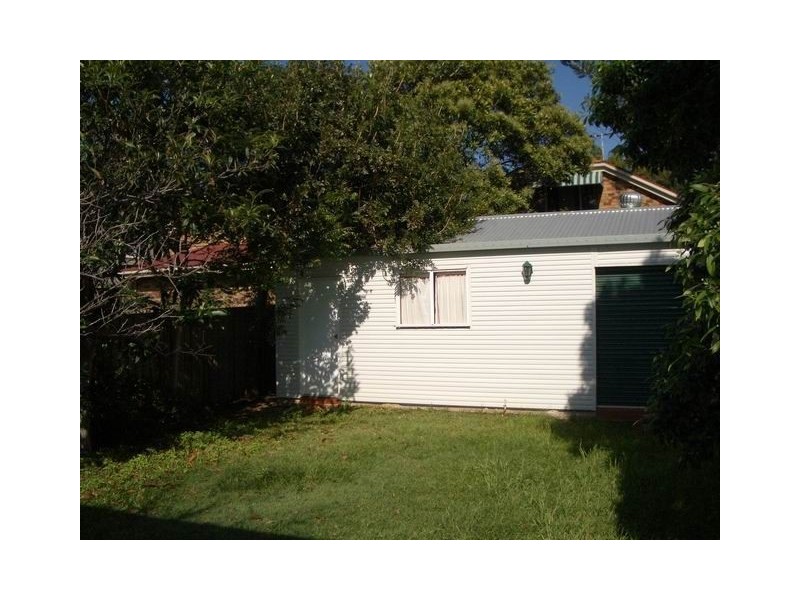 87 Flinders Parade, Scarborough QLD 4020