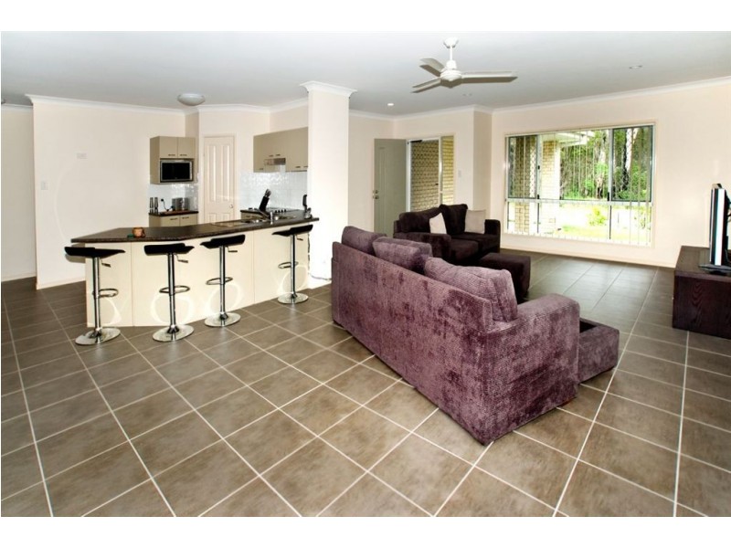 4 Cowper Court, Rothwell QLD 4022