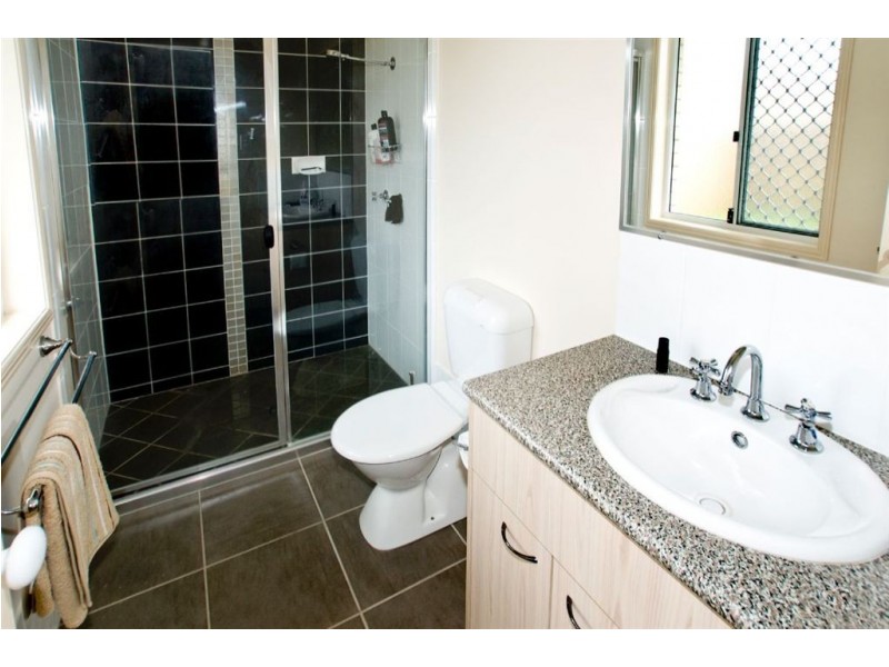 4 Cowper Court, Rothwell QLD 4022