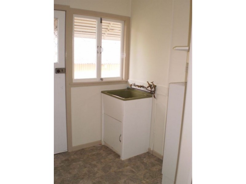 3 Frank Street, Scarborough QLD 4020
