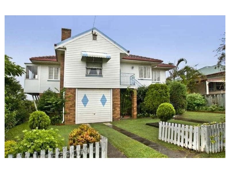 1 Georgina Street, Woody Point QLD 4019