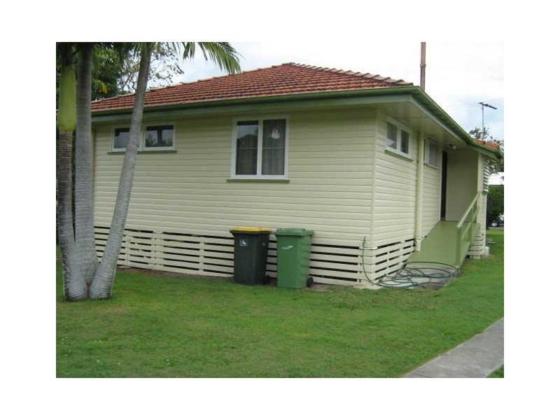 24 Highland Street, Redcliffe QLD 4020