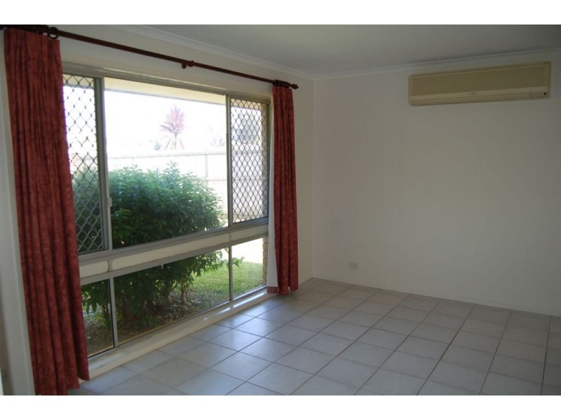 12 La Salle Drive, Newport QLD 4020