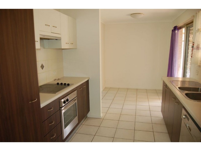 12 La Salle Drive, Newport QLD 4020