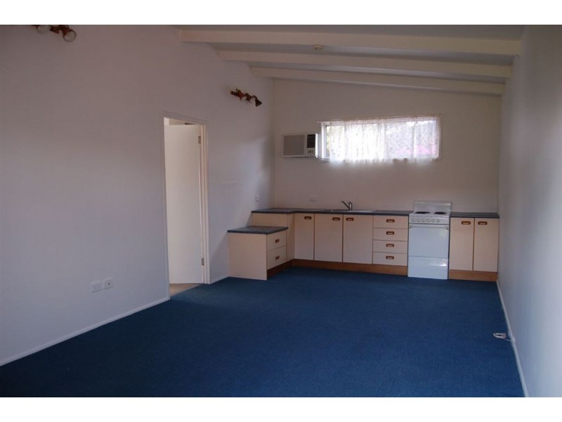 12 La Salle Drive, Newport QLD 4020