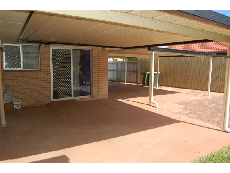 12 La Salle Drive, Newport QLD 4020