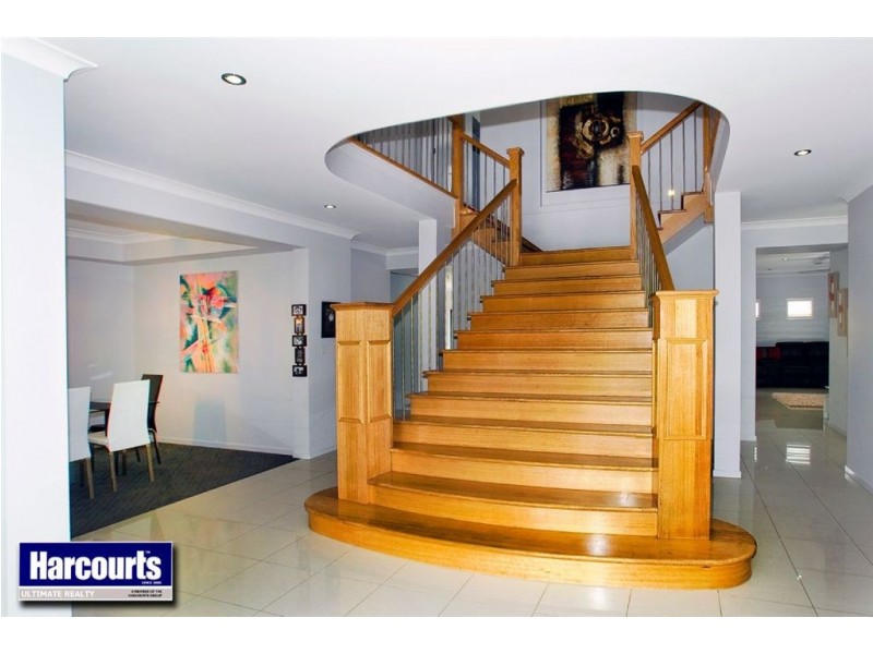 4 Freya Court, Newport QLD 4020