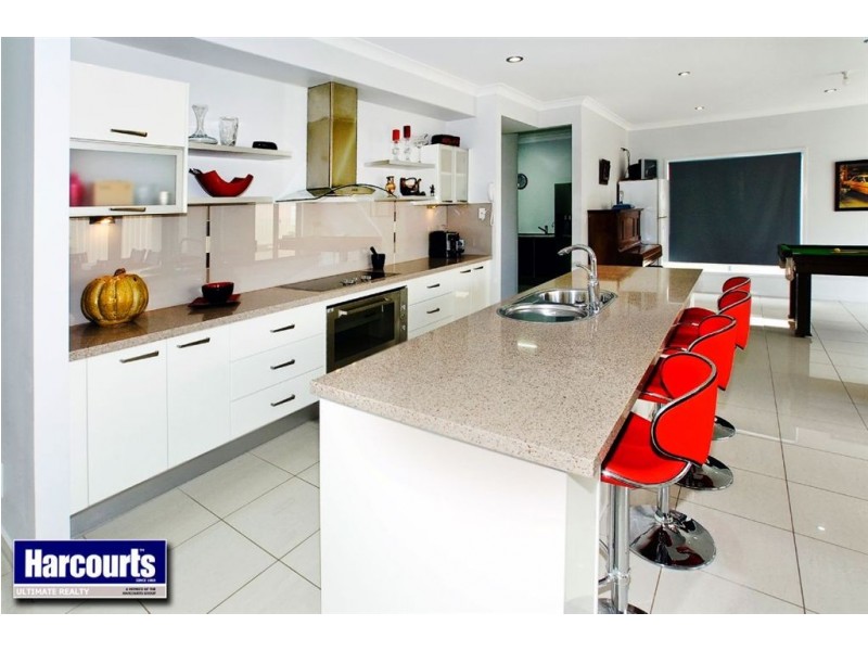 4 Freya Court, Newport QLD 4020