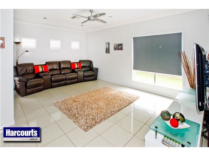4 Freya Court, Newport QLD 4020
