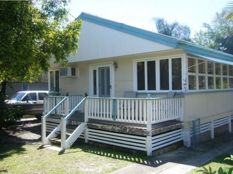 8 Plume Street, Redcliffe QLD 4020