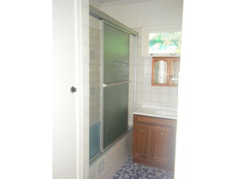 8 Plume Street, Redcliffe QLD 4020