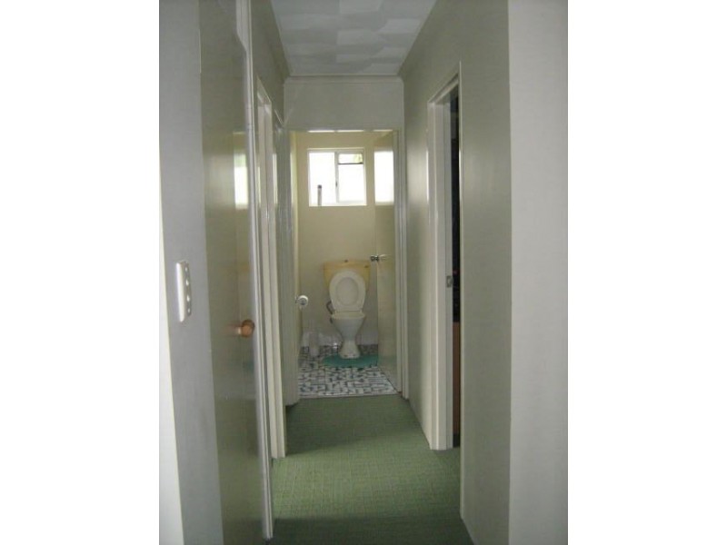 2/4 Warde Street, Scarborough QLD 4020