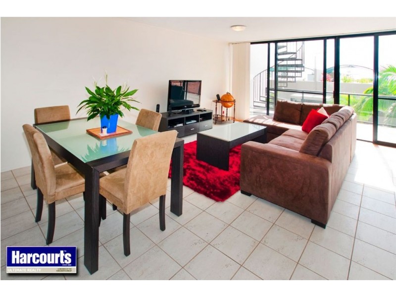 8/51 Landsborough Avenue, Scarborough QLD 4020