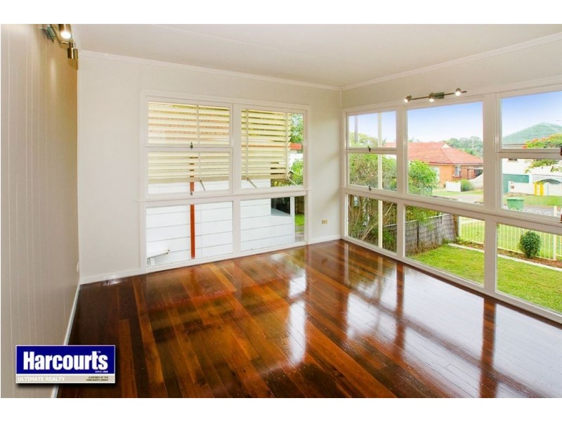 37 Garnet Street, Scarborough QLD 4020