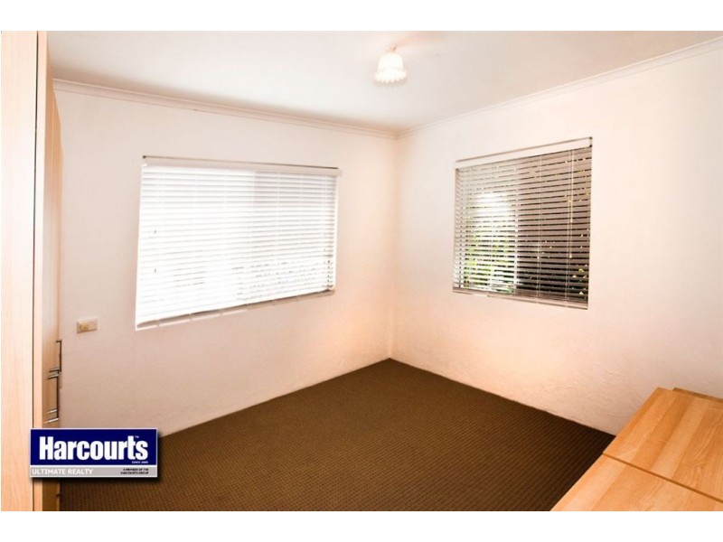 2 & 3/11 Centaur Street, Redcliffe QLD 4020