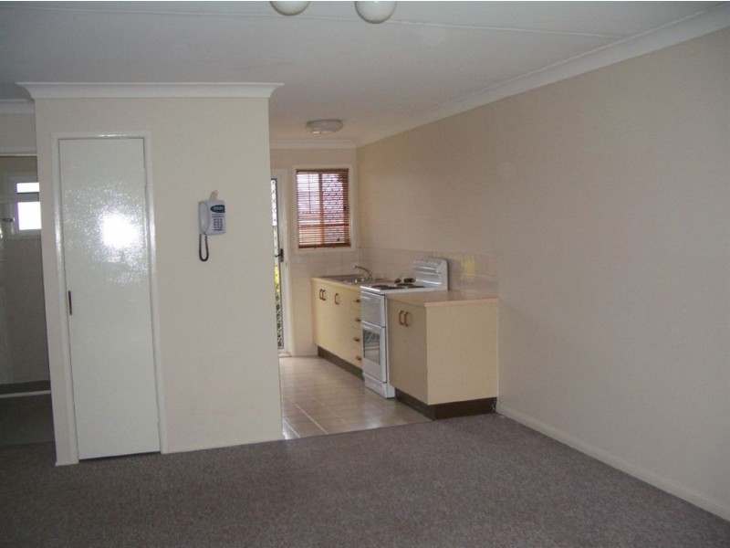 2/95 Kate Street, Woody Point QLD 4019