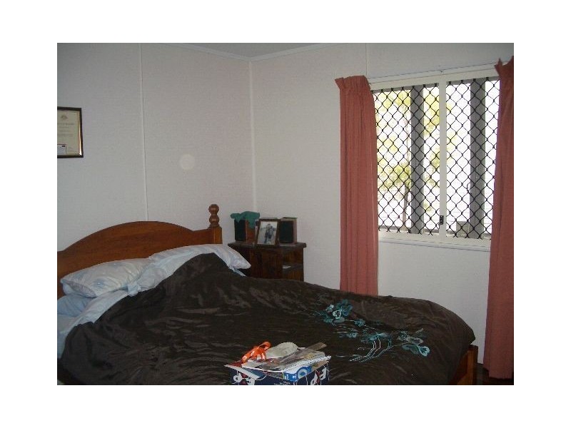 14 Livermore Street, Redcliffe QLD 4020
