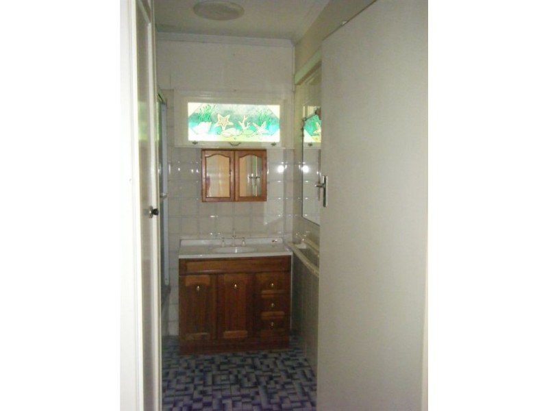 8 Plume Street, Redcliffe QLD 4020