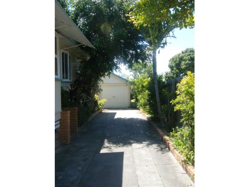 8 Plume Street, Redcliffe QLD 4020