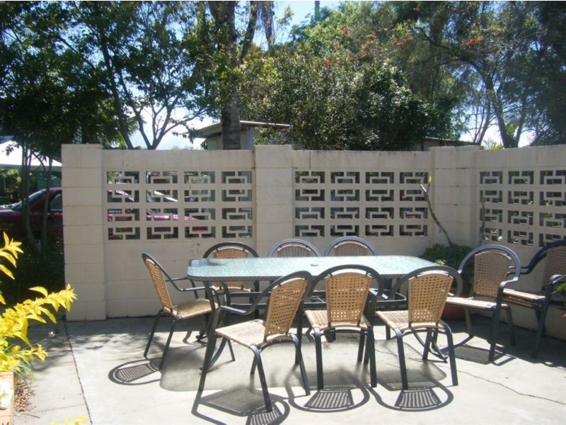 8 Plume Street, Redcliffe QLD 4020