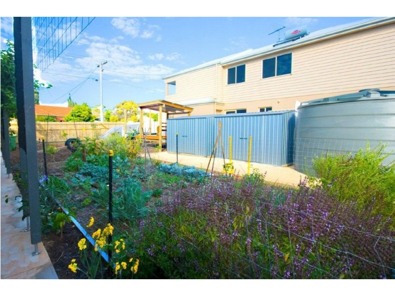 12 Dunns Terrace, Scarborough QLD 4020