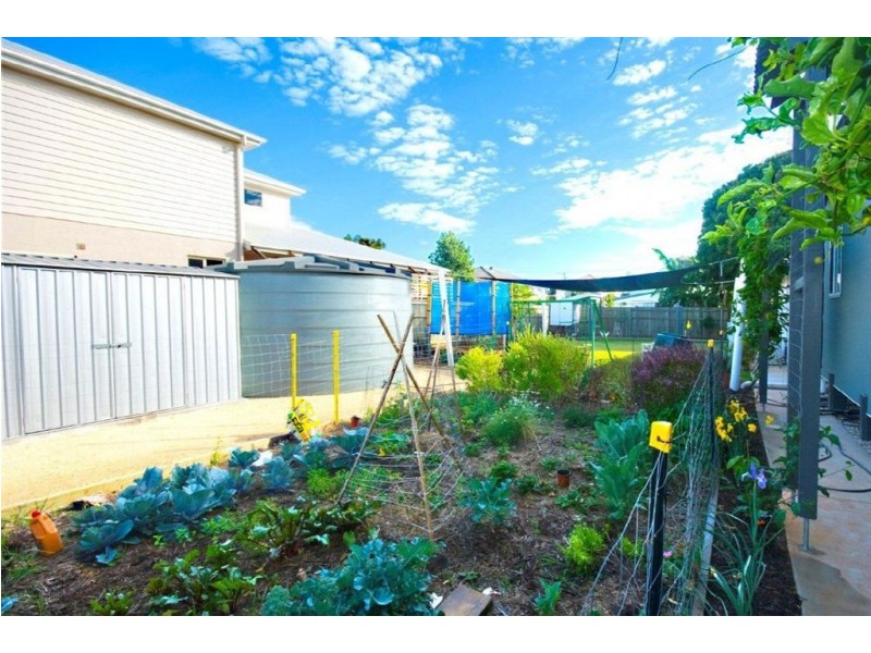 12 Dunns Terrace, Scarborough QLD 4020