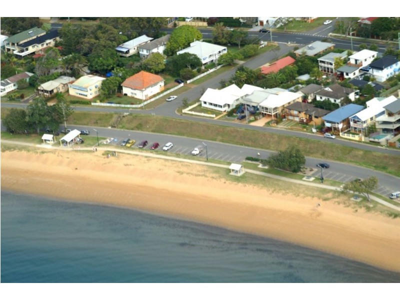 12 Dunns Terrace, Scarborough QLD 4020