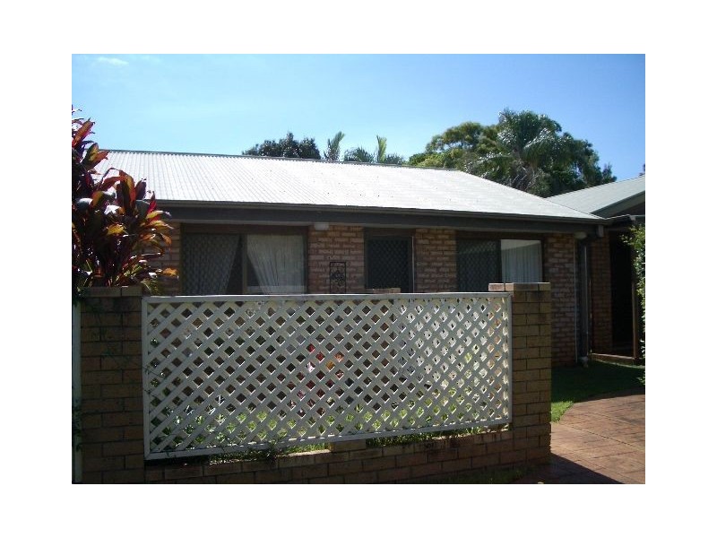 2/34 Queen Street, Scarborough QLD 4020