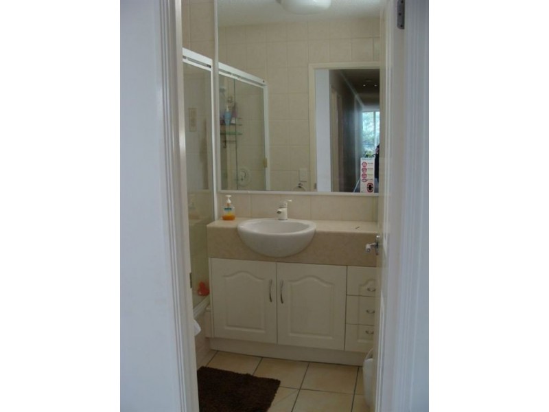 P1/179 Landsborough Ave, Scarborough QLD 4020
