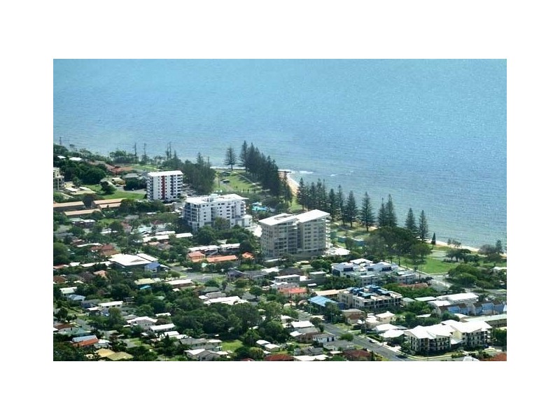 11 Herbert Street, Scarborough QLD 4020