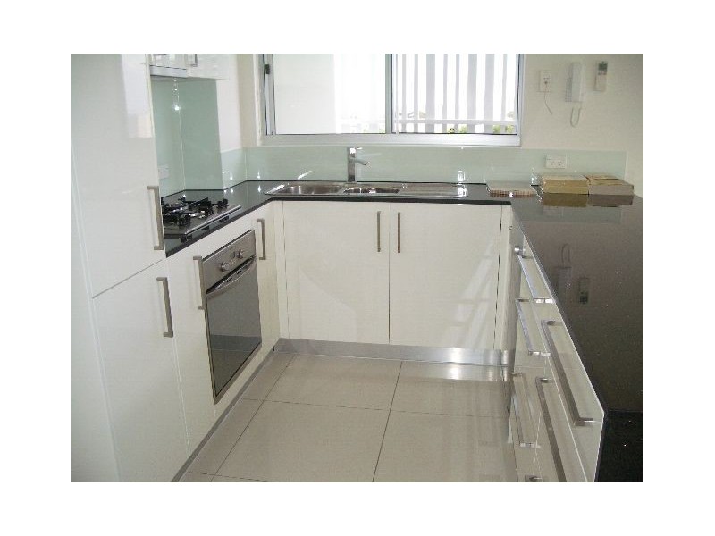 17/75 Sutton Street, Redcliffe QLD 4020