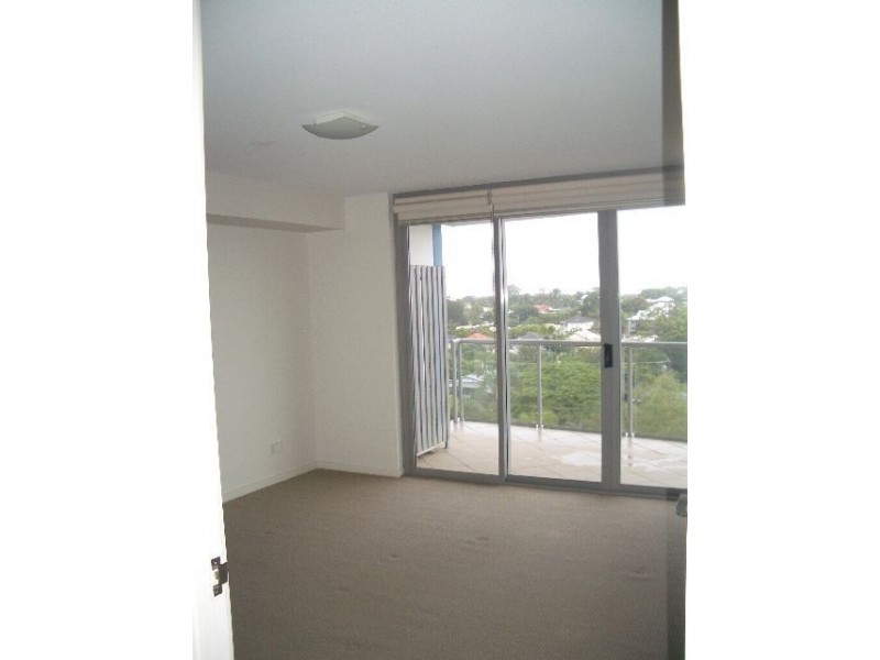 706/89 Landsborough Avenue, Scarborough QLD 4020