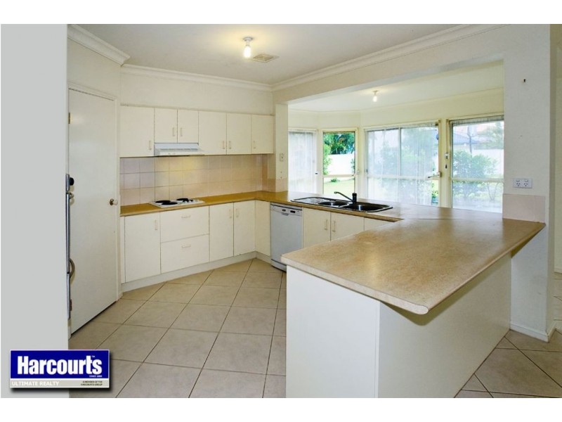 8 Defender Street, Newport QLD 4020