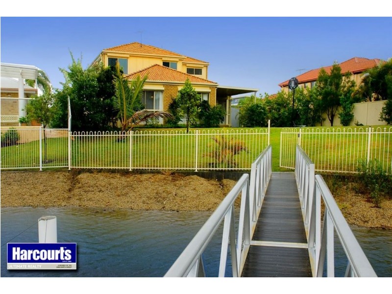 8 Defender Street, Newport QLD 4020