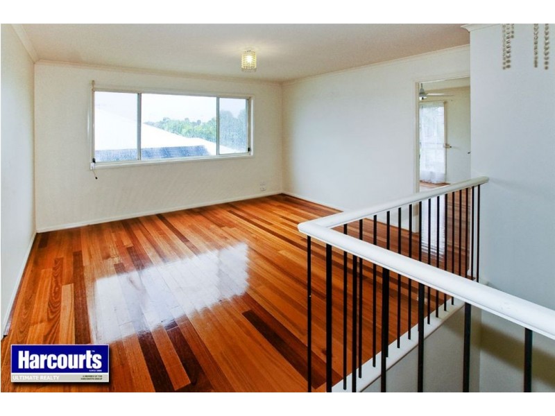 8 Defender Street, Newport QLD 4020