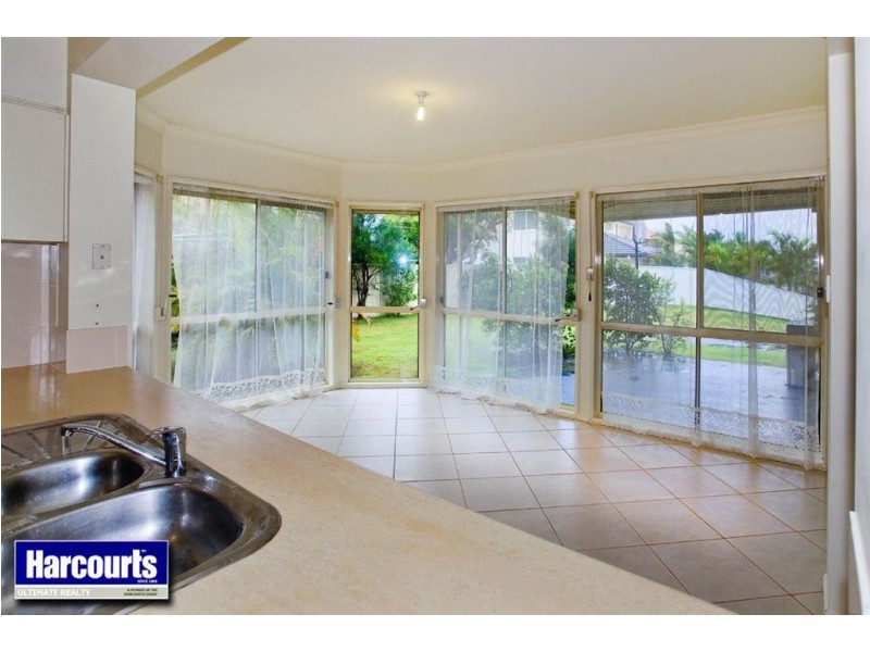 8 Defender Street, Newport QLD 4020
