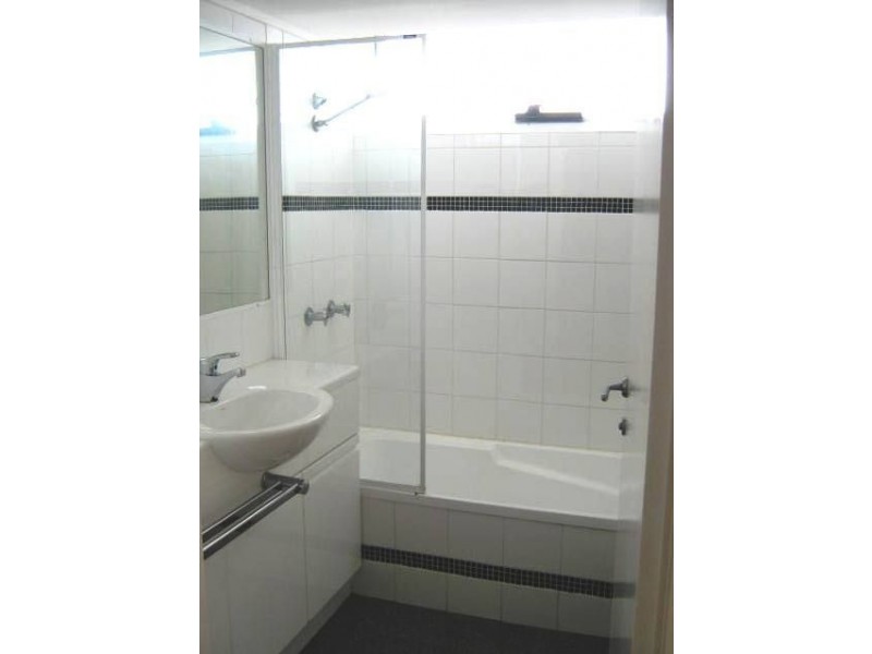 13/77-79 Marine Parade, Redcliffe QLD 4020